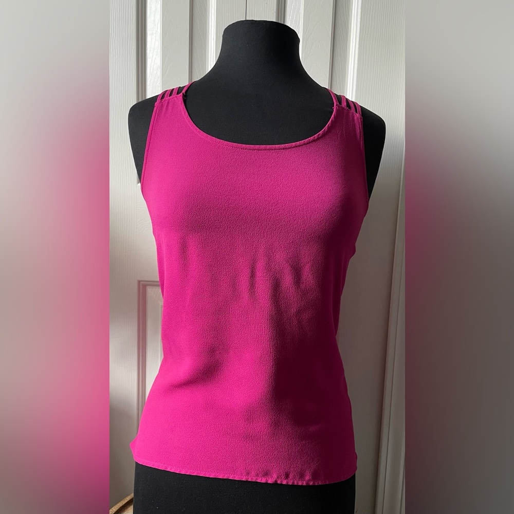 Mitto Hot Pink Sleeveless Scoop neck Tank Top